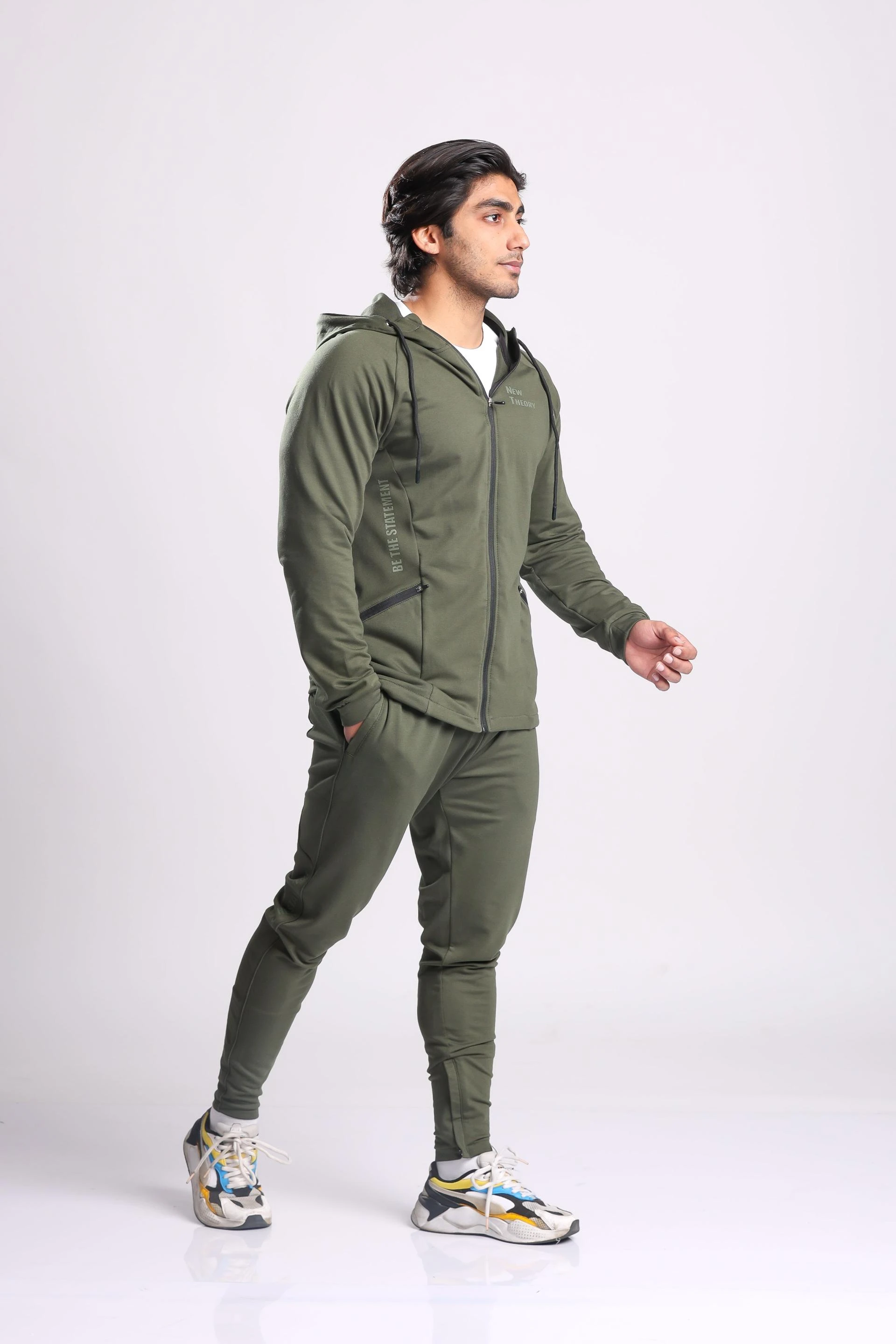 Top 10 Tracksuits for Men That Are Both Stylish and Functional