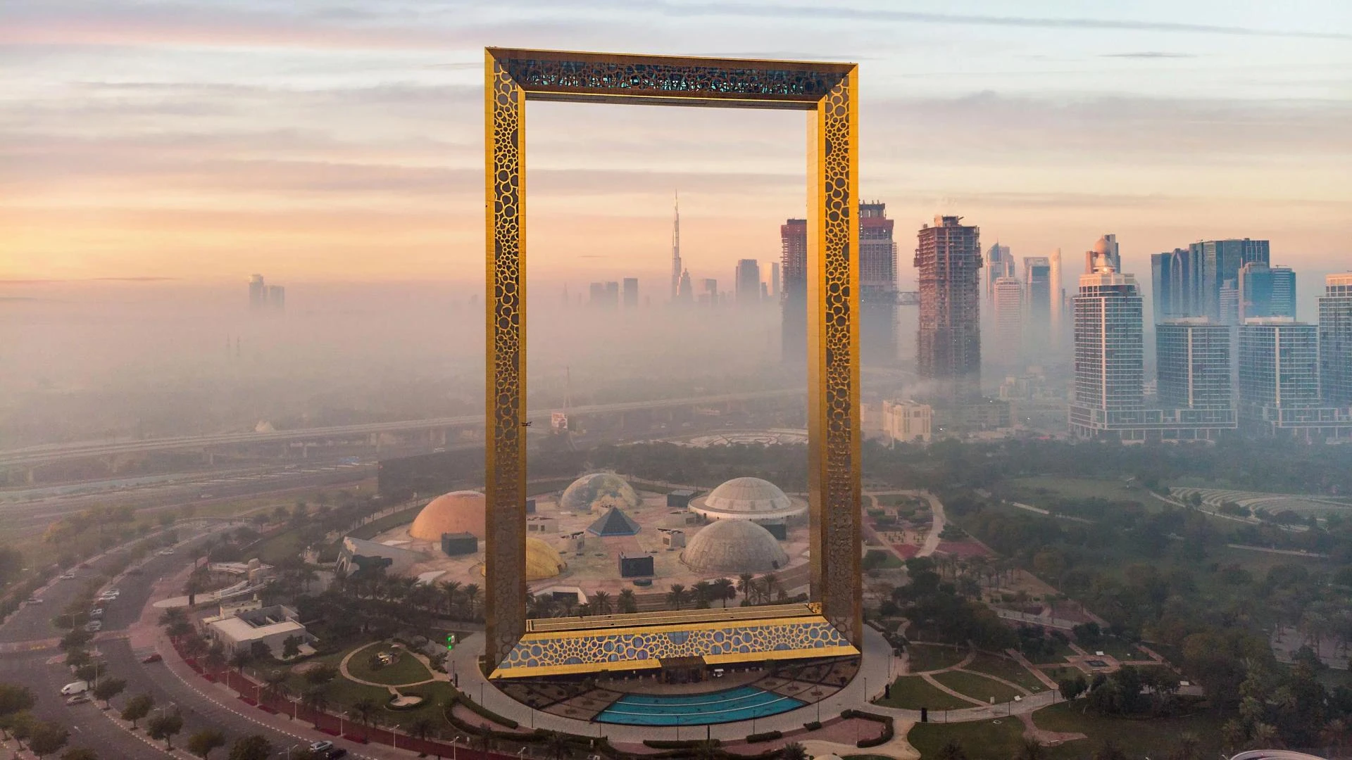 Exploring Dubai's Iconic Landmark: The Dubai Frame