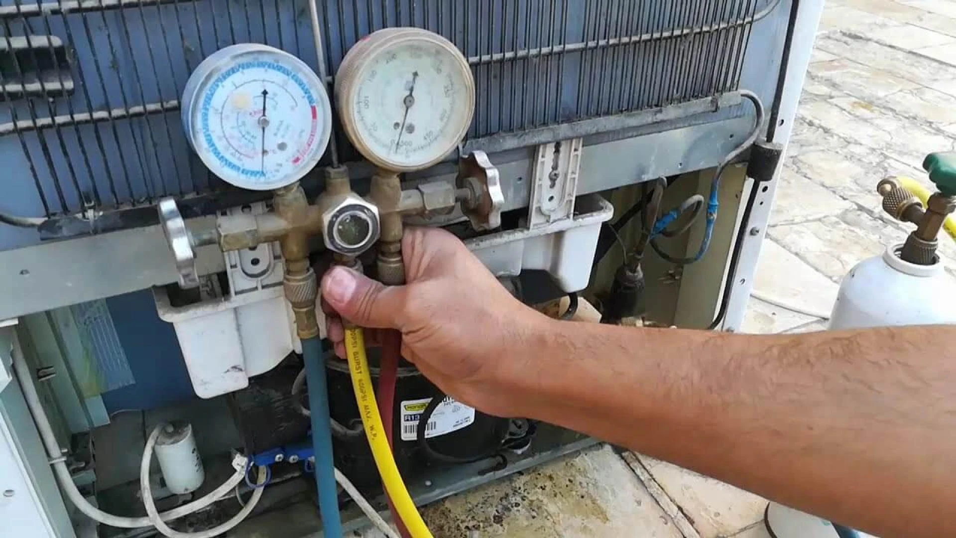 Top Signs Your Refrigerator Needs Repair in Delhi NCR