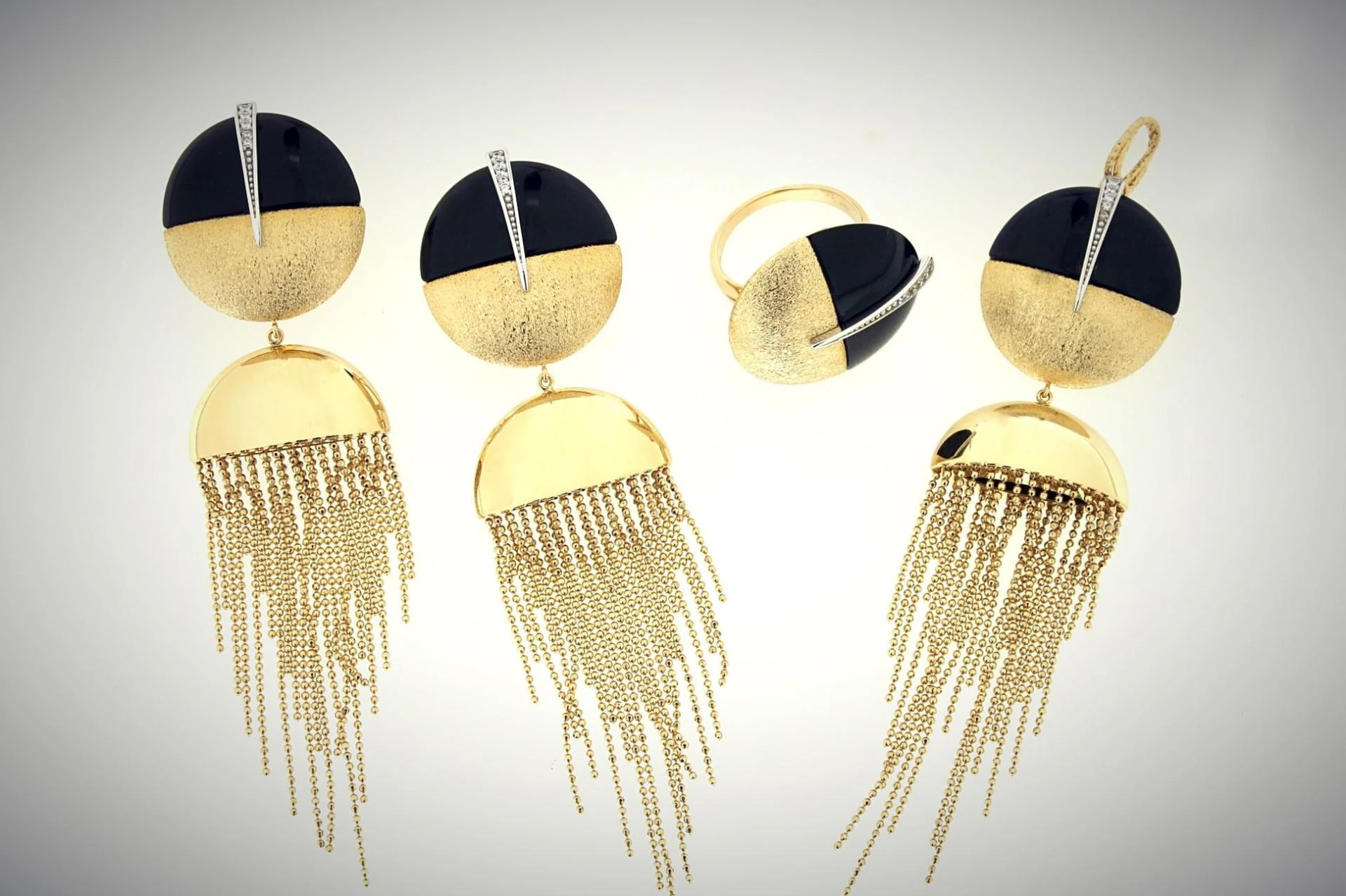 Dubai Gold: What You Need to Know Before Making a Purchase