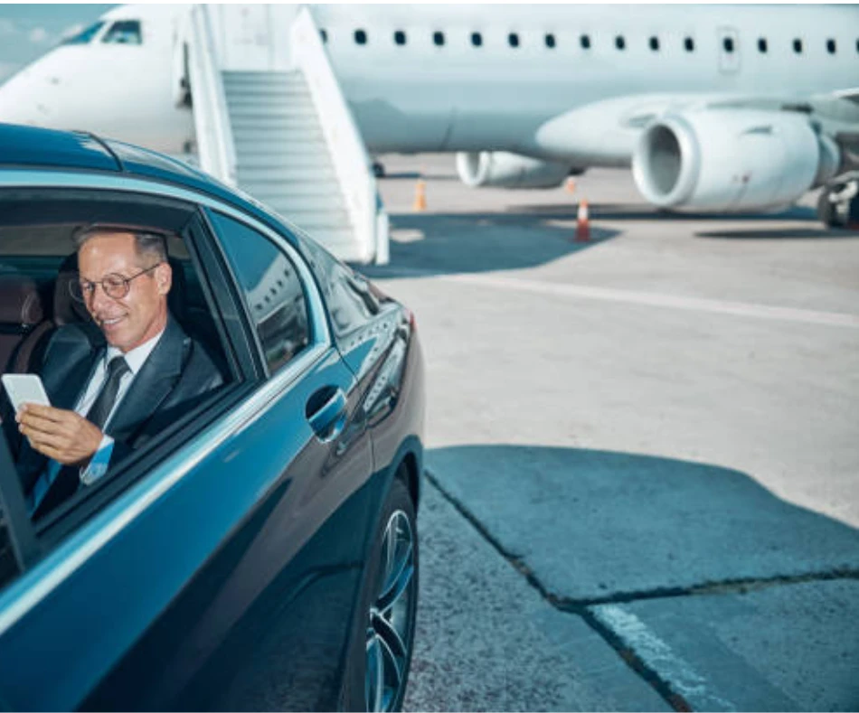 Top Benefits of Hiring an Airport Chauffeur Over a Taxi