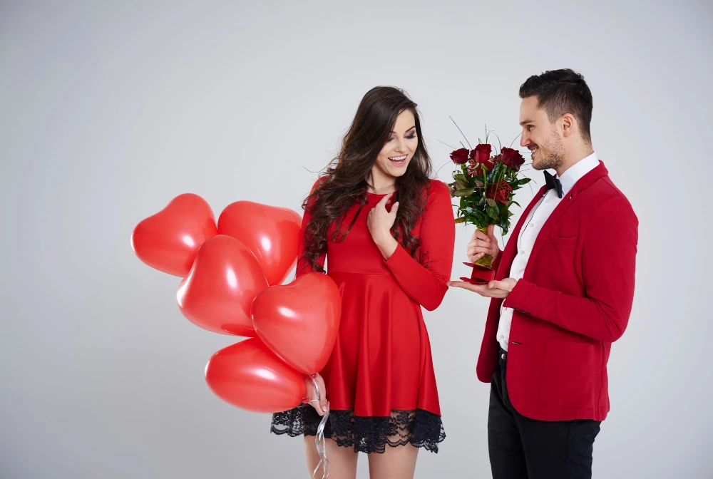 The Art of Gifting Find the Perfect Anniversary and Birthday Gift Hampers Online