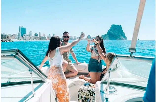 Miami Yacht Fleet – Rent Azimut, Ferretti 75', Silverton 48', Isabella 48' & More