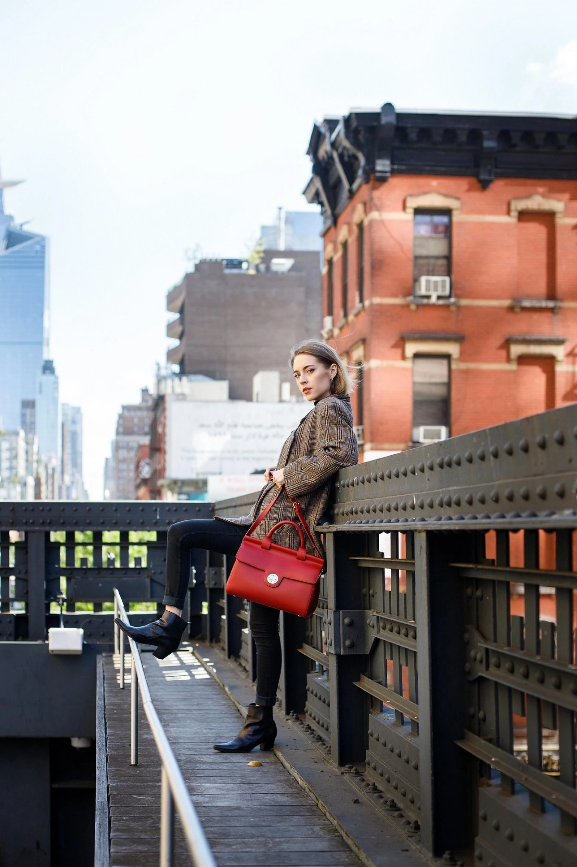 The Best Features of a Must-Have Designer Work Bag