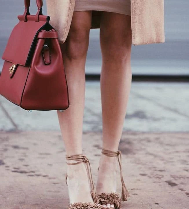 4 Things Your Chic Purse for Work Could Be Thinking