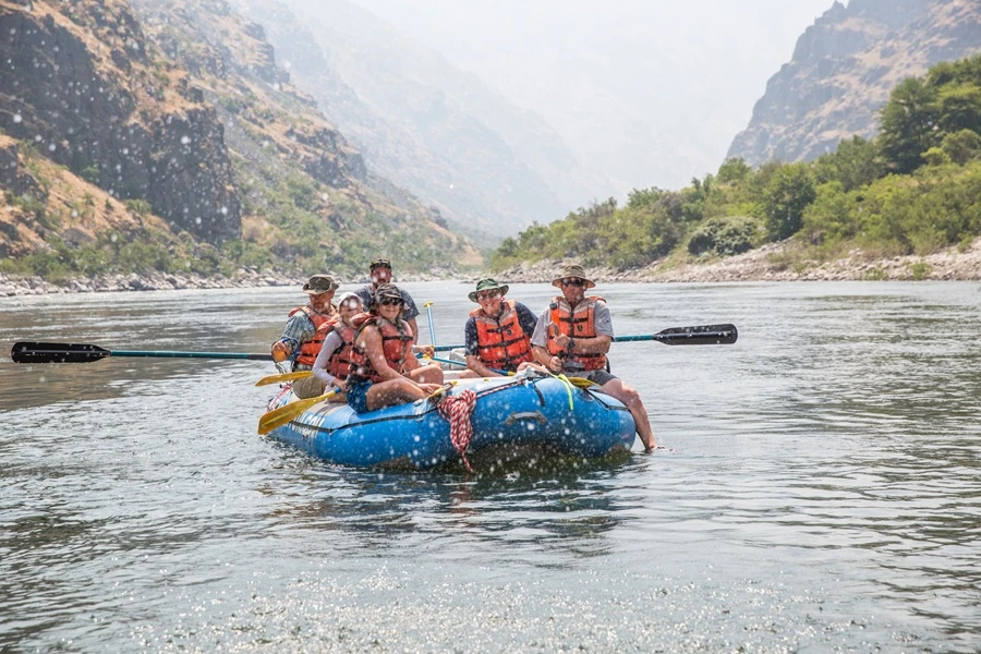 Going on a Summer Whitewater Rafting Trip? 3 Things to Pack