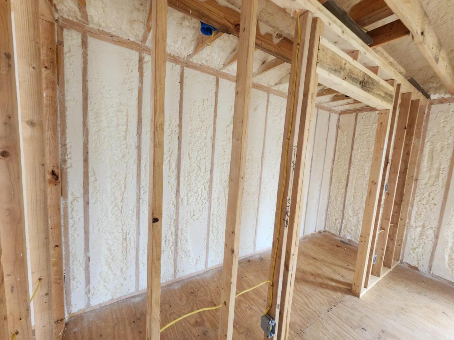 Preventing Mold and Moisture Issues with Spray Foam in New Lenox Residences