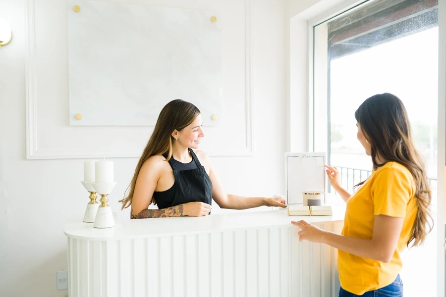 What Features Should You Look for in Salon Booking Software?