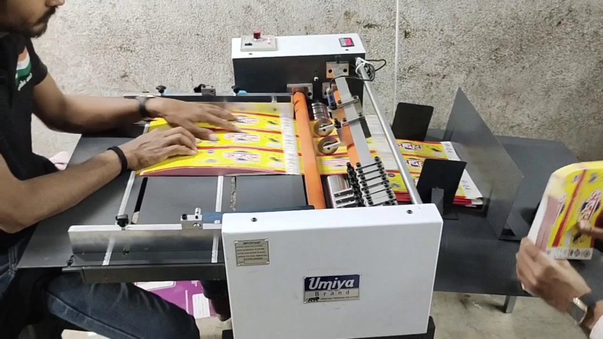 Sticker Cutting Machine Essentials: From SPT Laser Tubes to Vinyl Printers