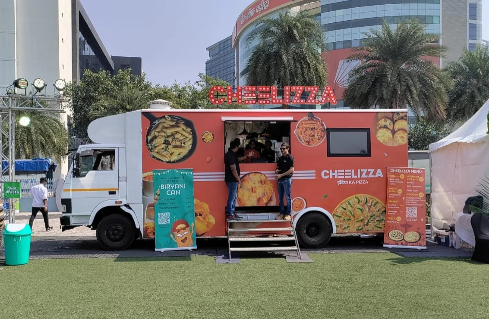Food Truck Manufacturers in Delhi- Your Gateway to Mobile Food Business