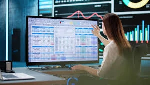 Why Are Medical Coding Courses a Safer Bet Than Many IT Certifications Today?