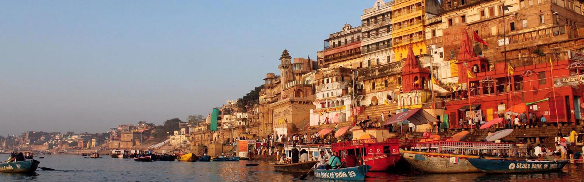 Best Taxi Service from Ayodhya to Varanasi: A Comfortable Ride with Trusted Experts