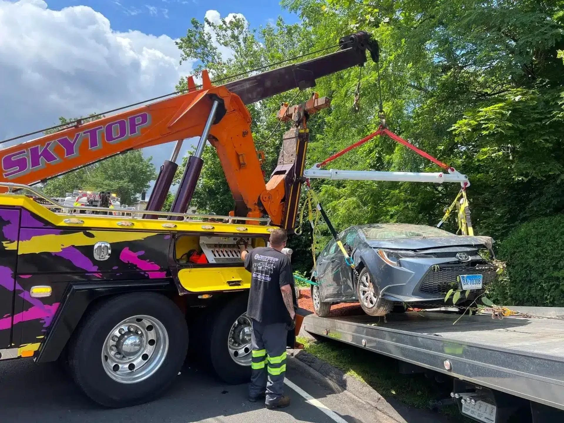 Reliable Roadside Help When You Need It Most: Emergency Towing Services in Southington & New Britain, CT