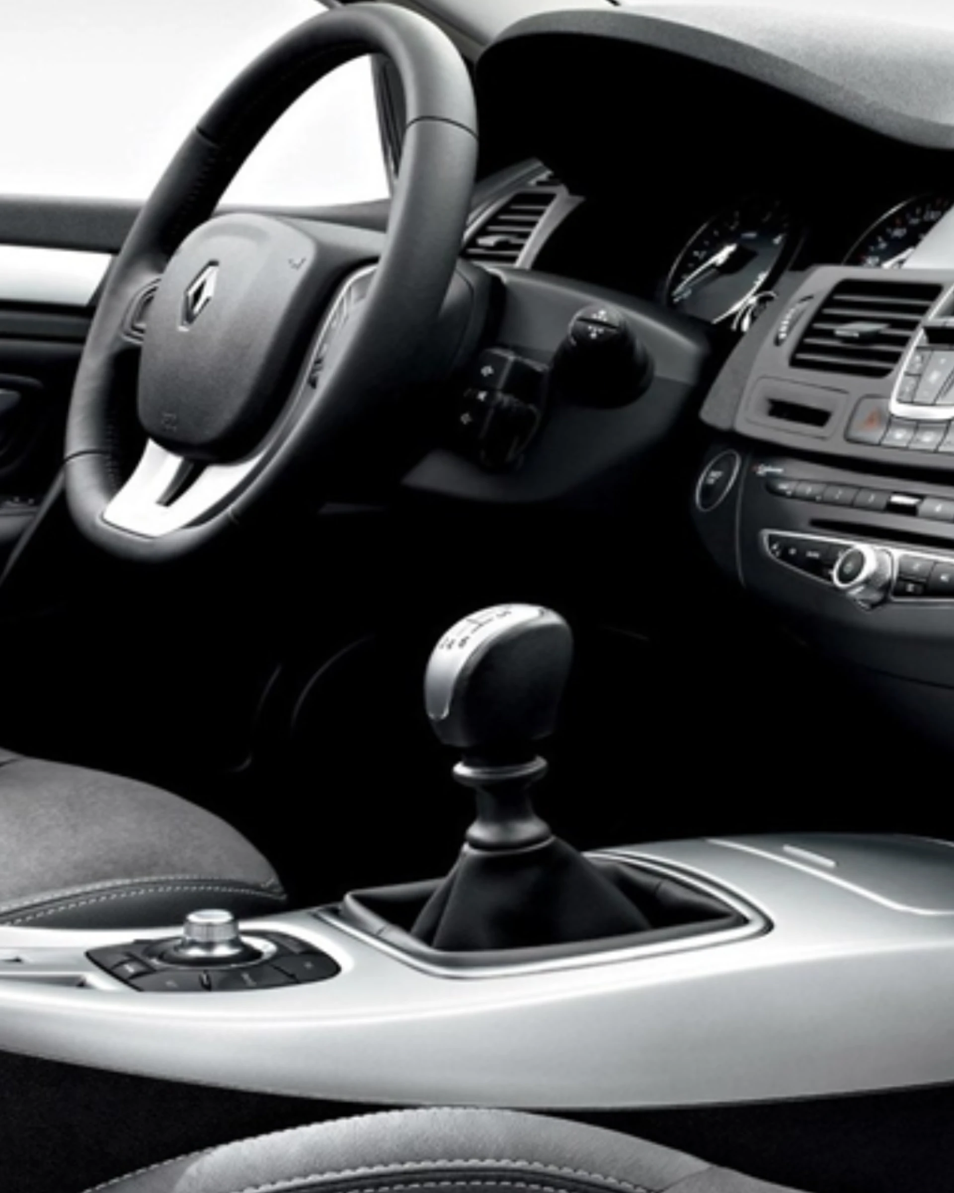 Essential Car Maintenance Tips for a Smooth and Long-Lasting Ride