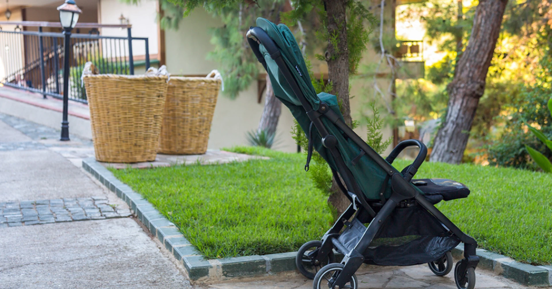 Choosing the Best Travel Pram and Lightweight Stroller for Aussie Adventures