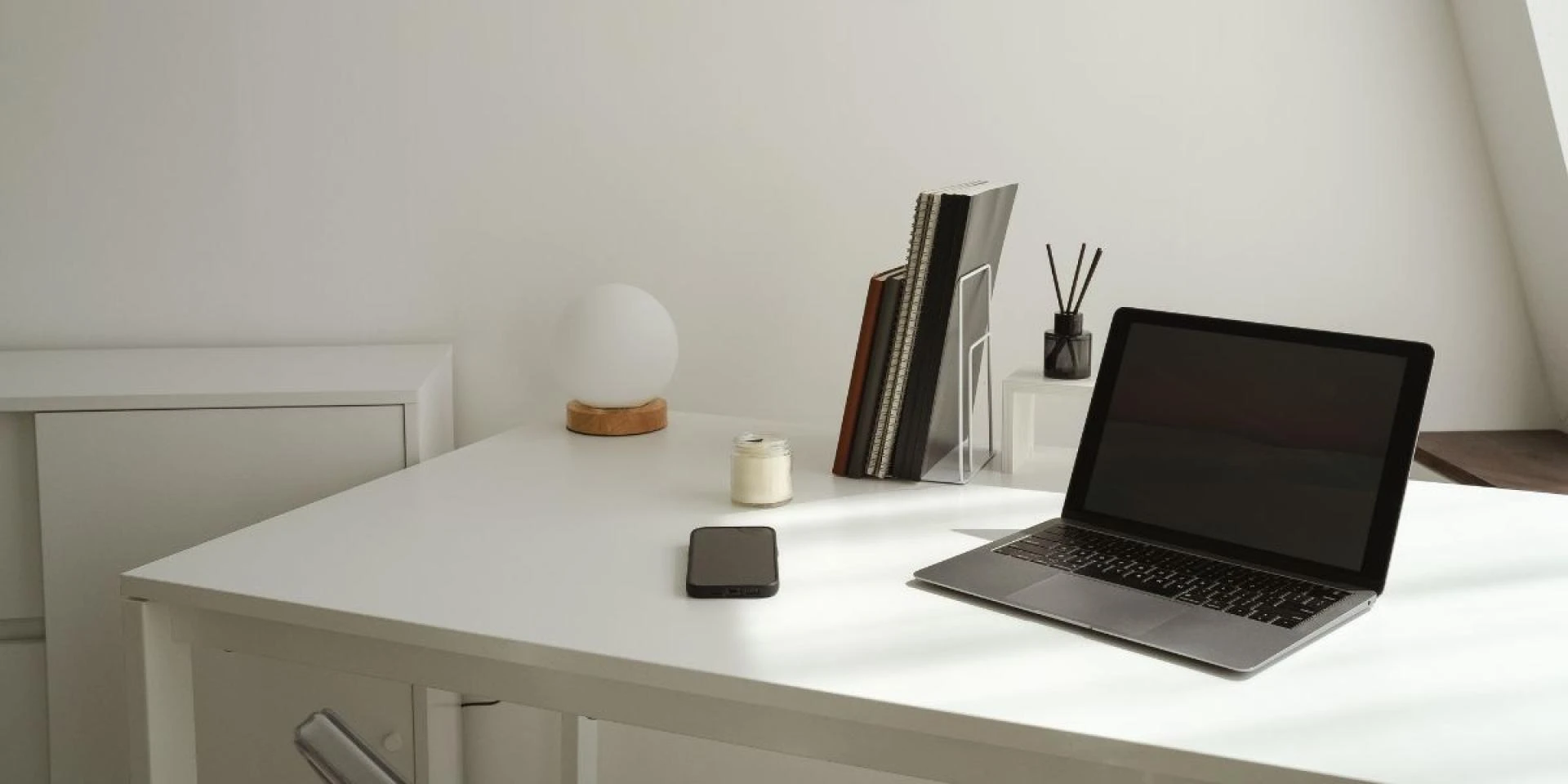 5 Tips For Office Cleaning - Keep Your Workspace Neat and Productive