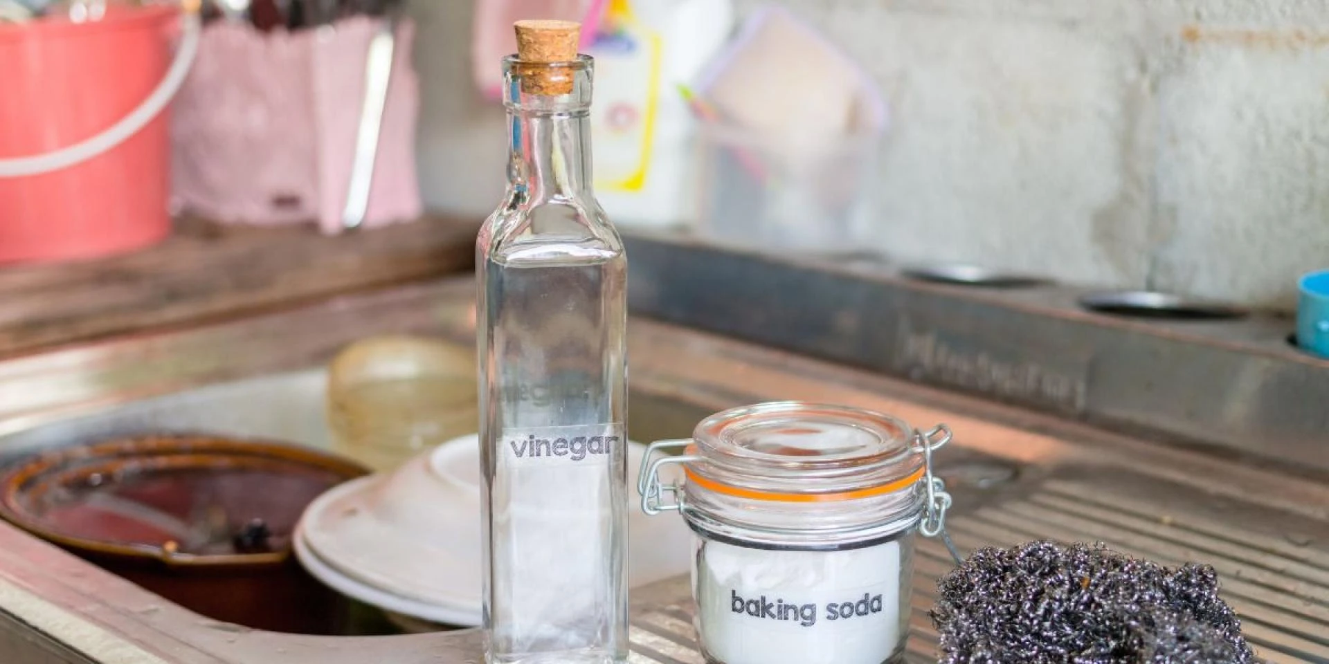 Quick and Effective DIY Home Cleaning Hacks 