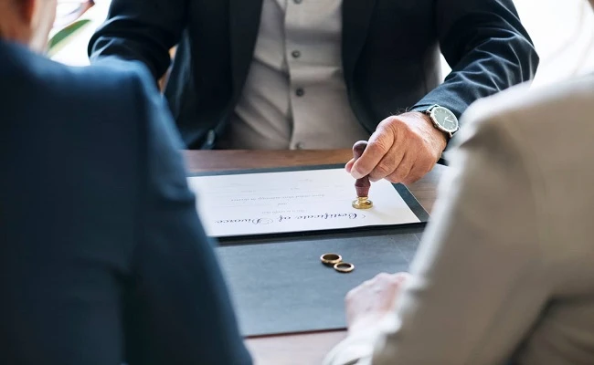 Why Is Hiring a Divorce Lawyer in Calgary So Important