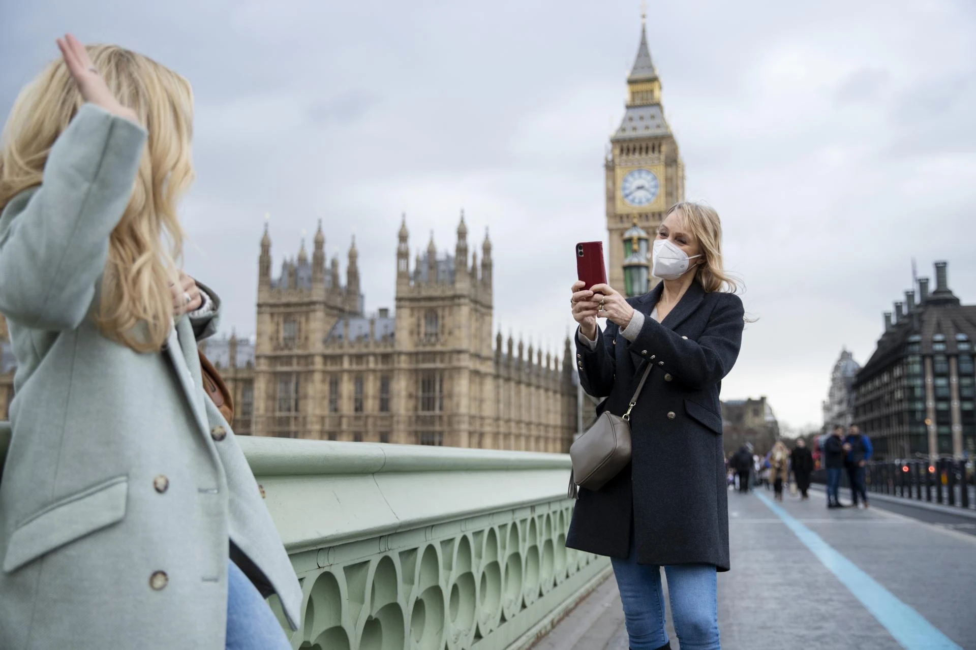Why Sightseeing with a Chauffeur Is Better Than a Tour Bus