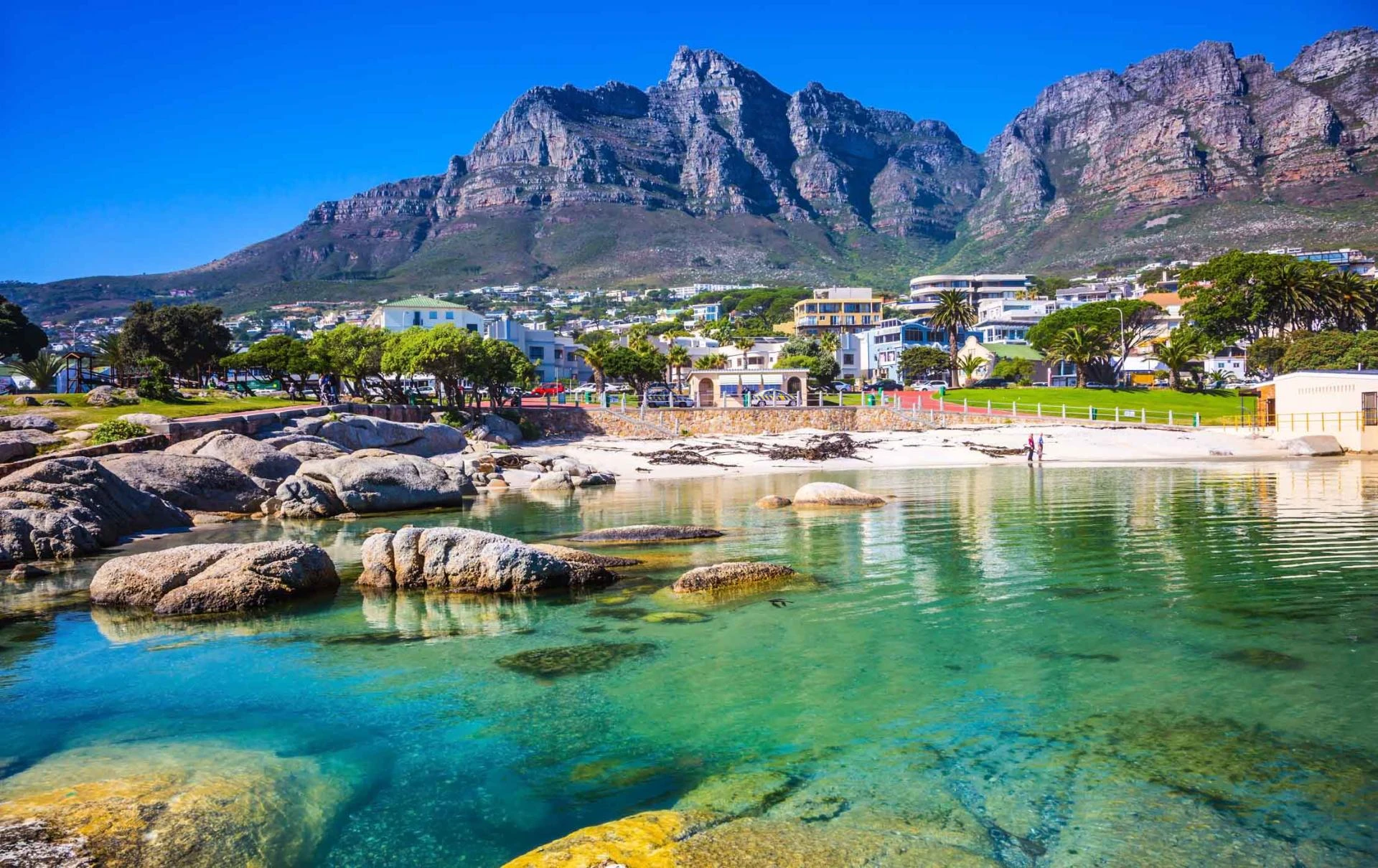 Discover Cape Town: A Jewel of Africa with International Tour Packages from Delhi
