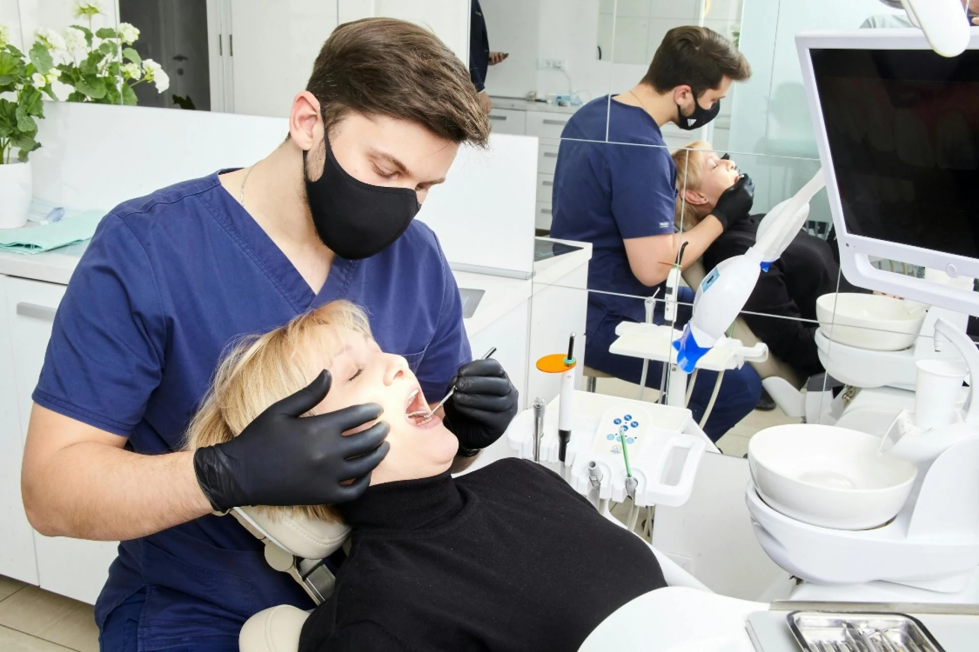 Prosthetic Dentistry Unveiled: How Modern Solutions Restore Confidence and Function