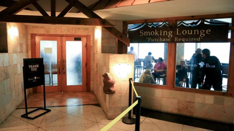 Denver Airport Smoking Area  +1–888–839–0502