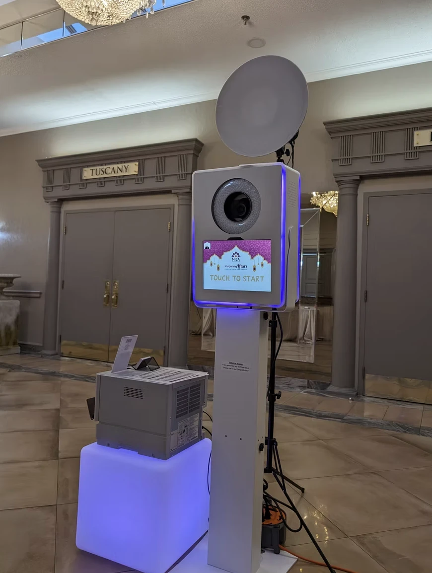 The Ultimate Guide To Choosing The Perfect Photo Booth Rental in Hamilton