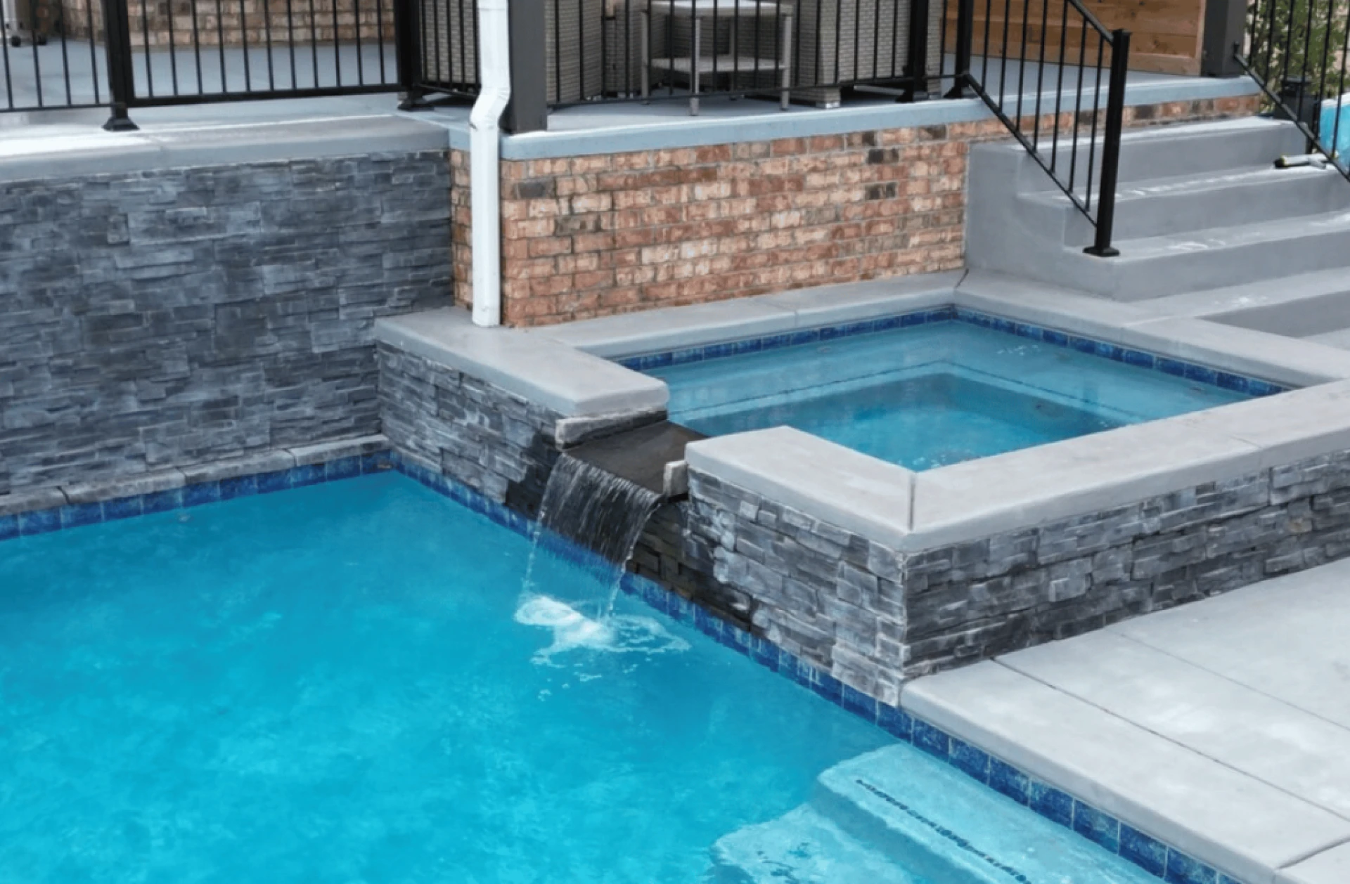 Custom Pools and Spas in Northwest Arkansas: Make Your Backyard Work for You