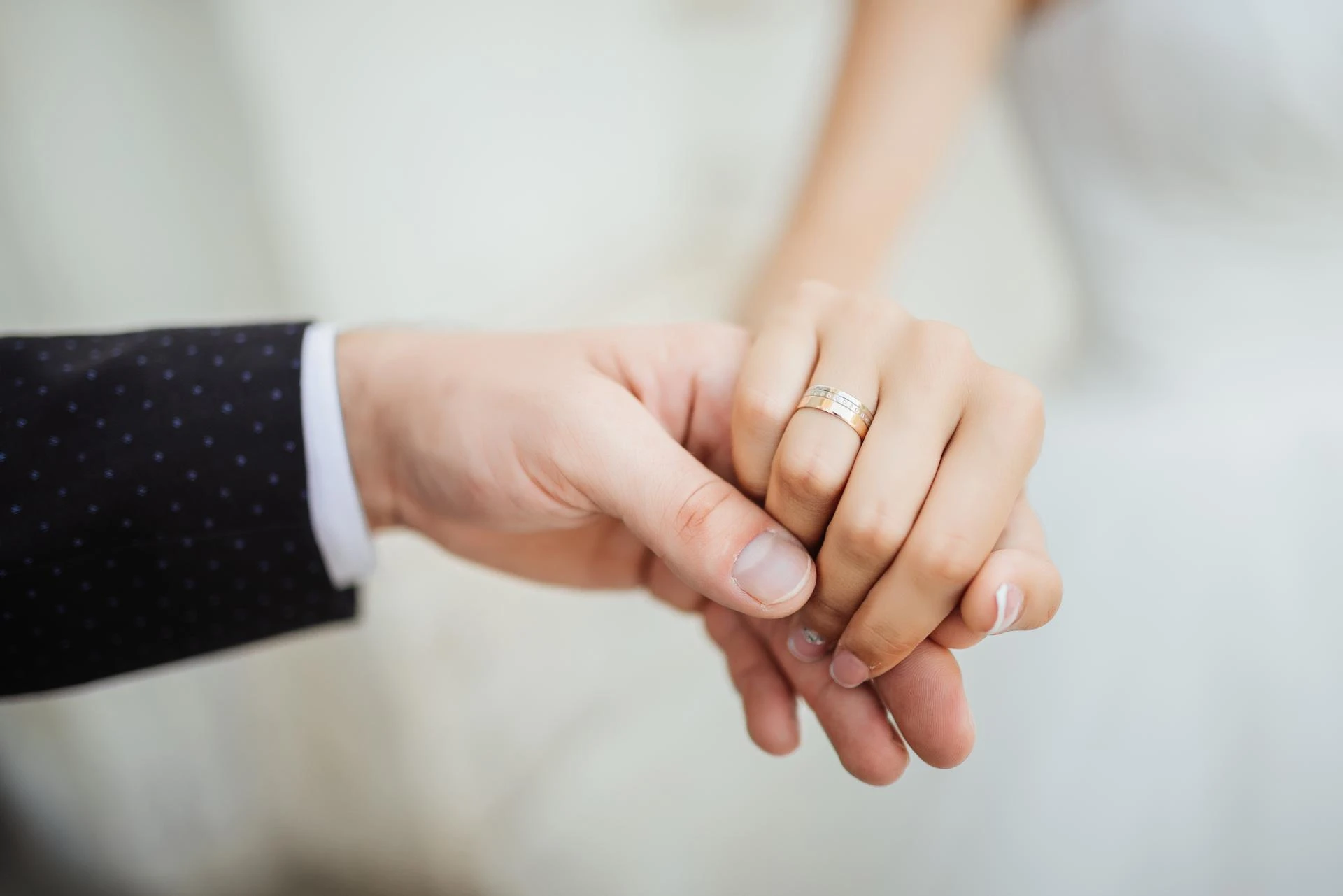 Significance of Engagement Ring and Wedding Band in a Relationship