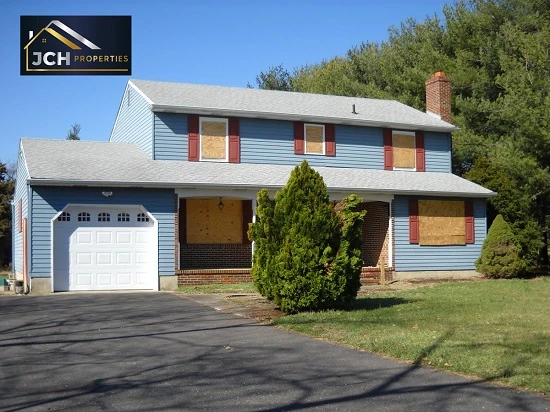 Legal Tips for Selling Your House Without a Realtor