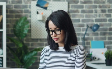 When Should a Limited Company Hire a Professional Accountant?