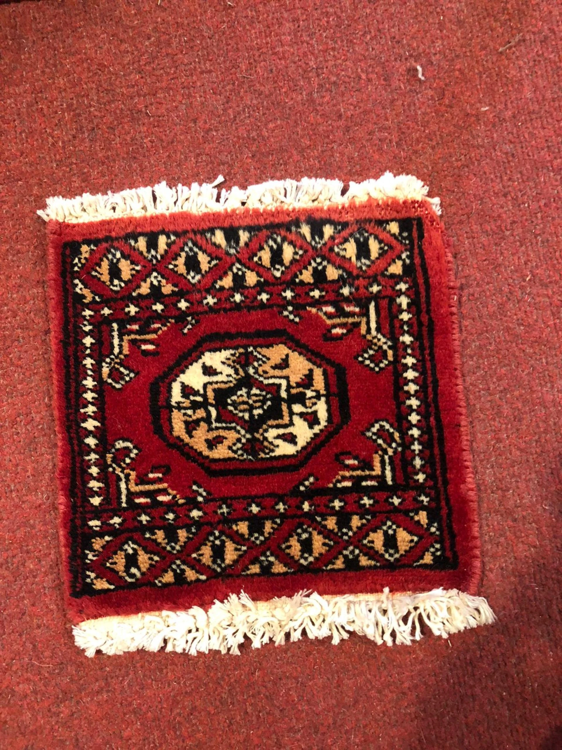 Pakistani Carpets & Rugs