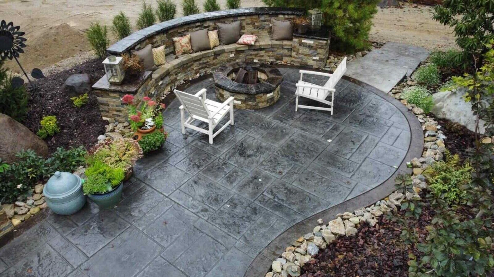 Concrete Patio: The Smart Choice for Stylish and Lasting Outdoor Spaces