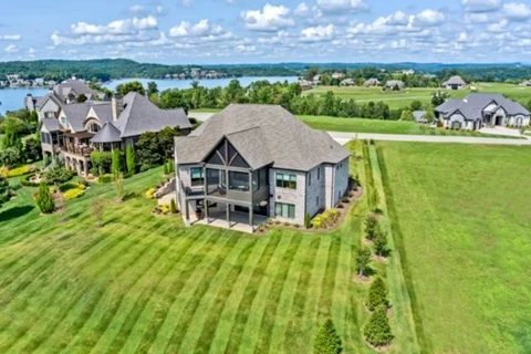 Why WindRiver Living Is the Ultimate Choice for Resort-Style Living