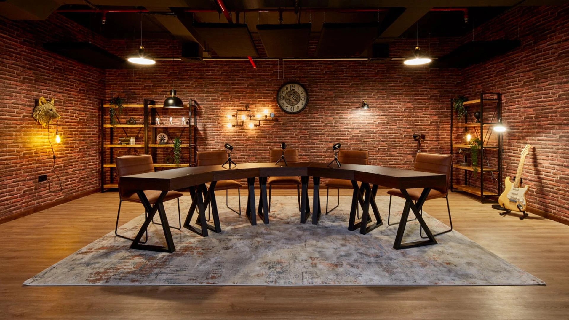 Step-by-Step Guide to Booking a Podcast Studio in Dubai