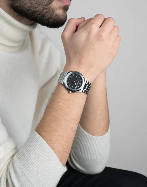 Explore the Latest Collection of Premium Watches for Men in UAE