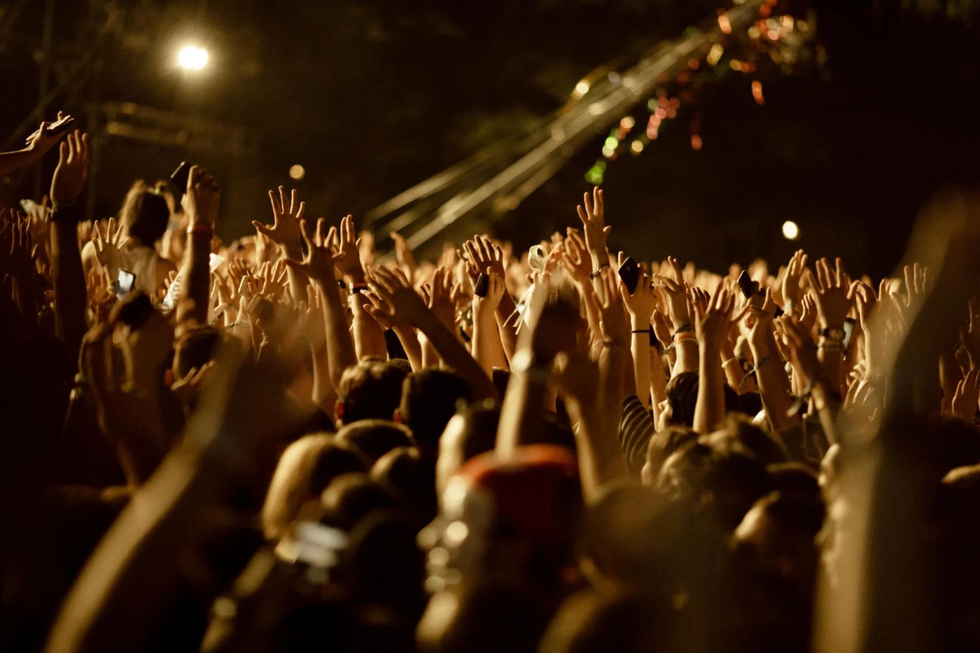 The Role of Personal Branding in Your Journey to Become a Motivational Speaker