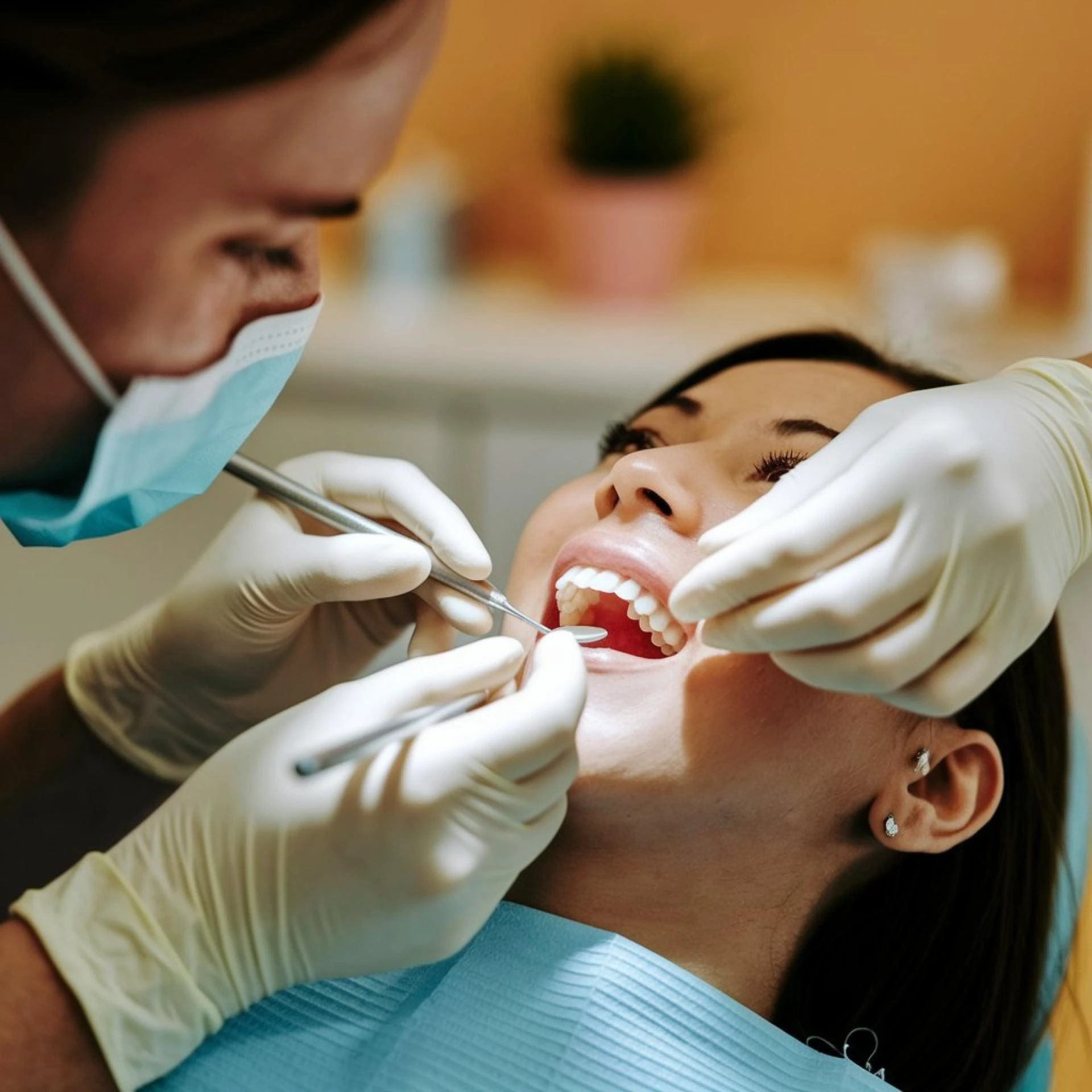 Emergency Dental Care 101: What to Do When You Experience Sudden Dental Pain