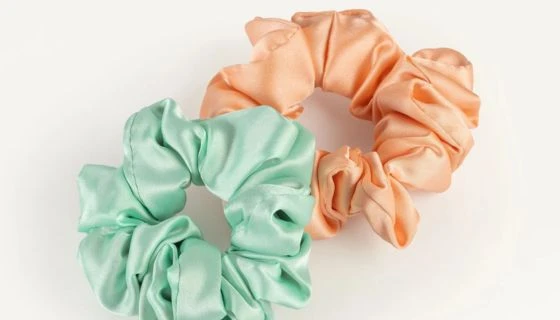 5 Mistakes to Avoid When Wearing Hair Scrunchies