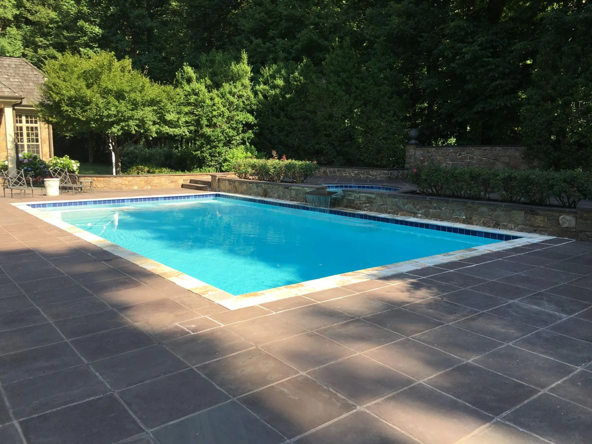 Designing Hotel Pools with the Right Tile: Beauty, Safety, and Durability