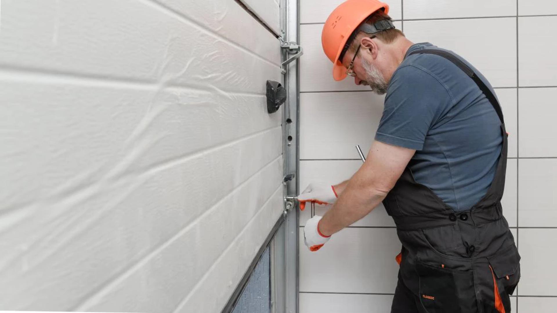 How to Choose the Right Garage Door Contractor in Calgary