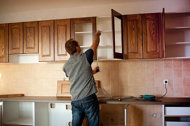 Miami Homeowners: Is Kitchen Cabinet Refacing Your Next Power Move?