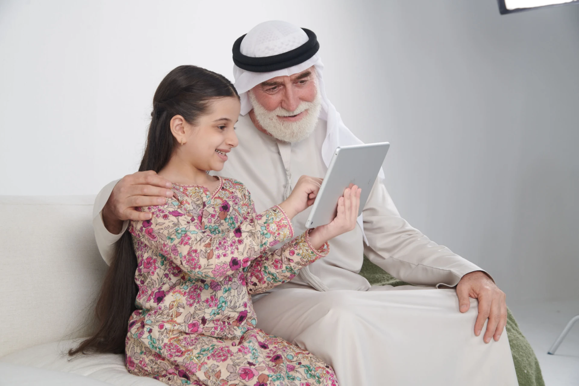 Is AIMS the Modern Alternative to Traditional Institutes of Islamic Banking and Insurance?