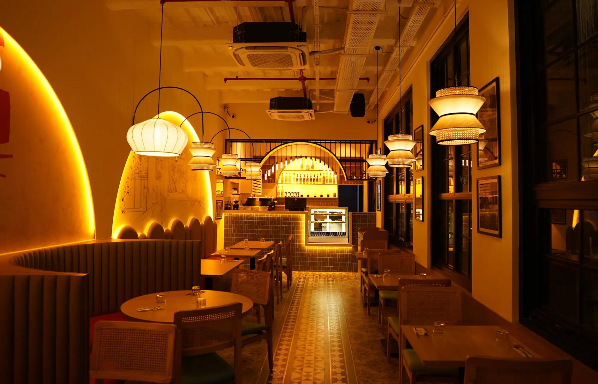 Looking for the Perfect Lounge for a Birthday Party? Aromas Cafe & Lounge Has You Covered!