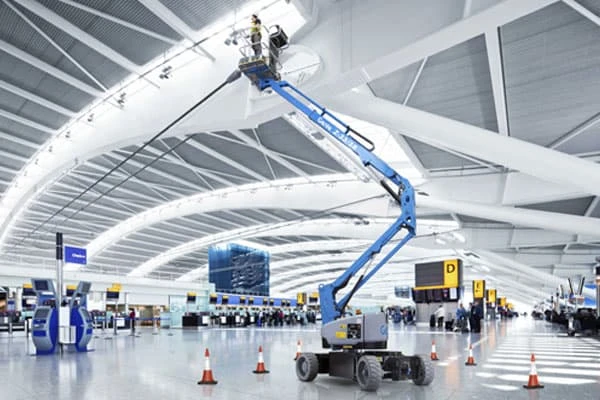 Choose a Cherry Picker for Hire That Meets Every Job’s Needs