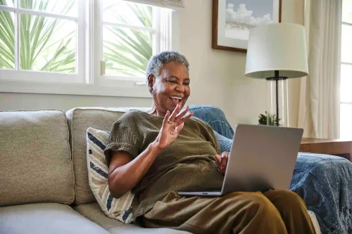 How to Foster Healthy Relationships During Social Wellness Month