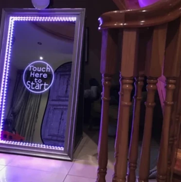  Outdoor Events in Winnipeg? Here’s Why the Classic Booth Is Your Best Photo Booth Rental Option