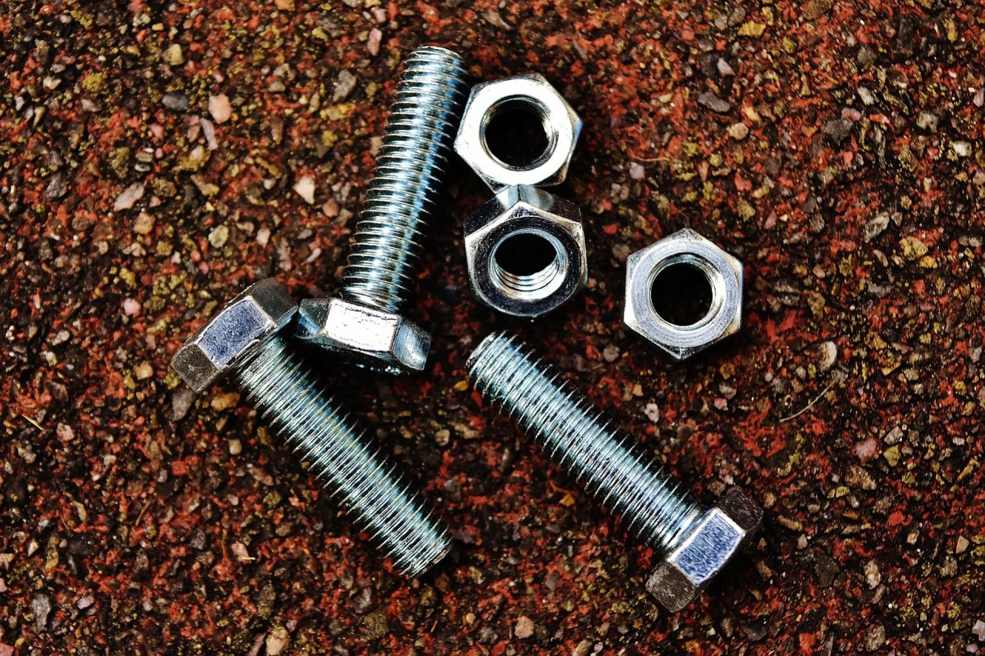 Why Stainless Steel Hex Nuts Are the Preferred Choice for Corrosion-Prone Environments