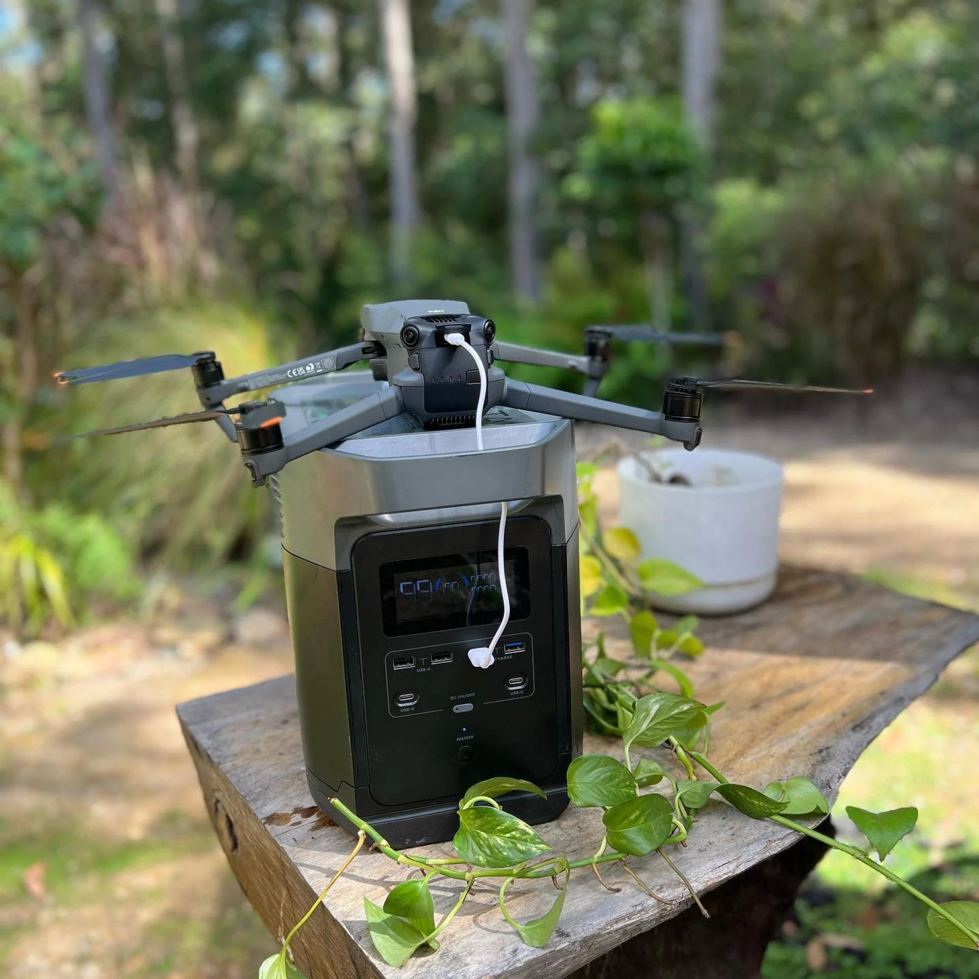 5 Smart Ways to Use a Portable Power Station While Camping