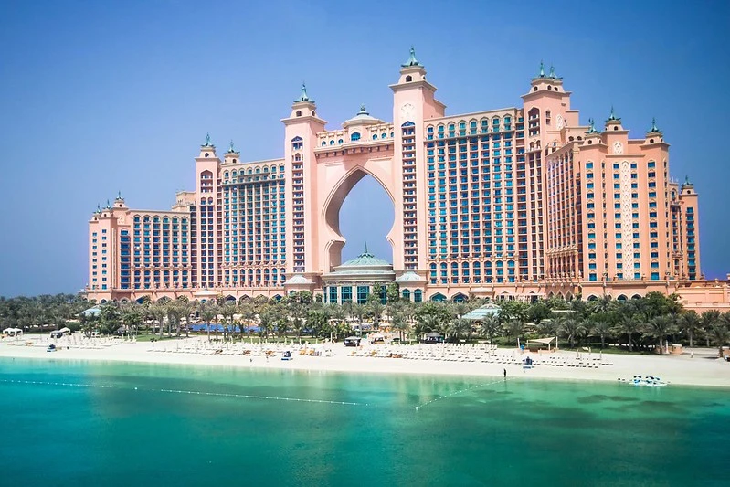 Desert Mirage or Modern Marvel? The Real Dubai Awaits